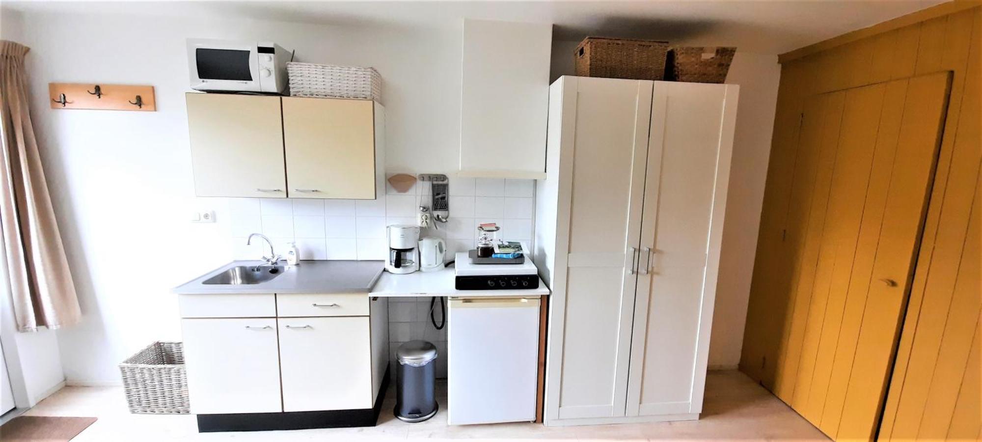 Appartement 2 Met Terras Aan De Tuin Van Op De Roemte Baflo Ngoại thất bức ảnh